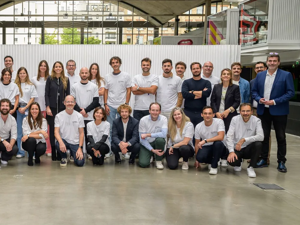 Les startups et les équipes LVMH de La Maison des Startups, réunies à Station F
